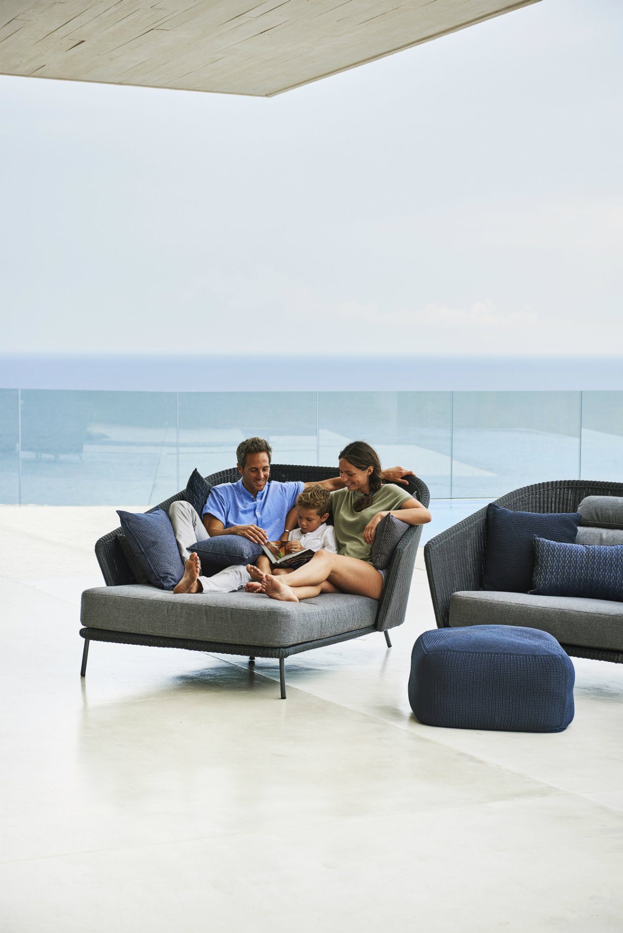 Cane-line "Mega" Daybed, Geflecht graphit, SoftTouch- oder AirTouch-Kissen grau