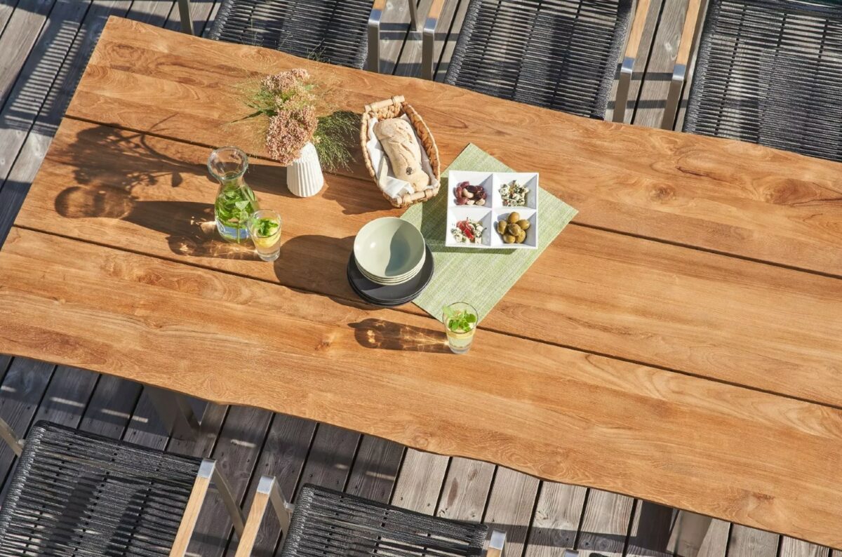 CASA DOMA "Mineo/Falerna", Gestelle Edelstahl gebürstet, Sitzfläche Rope anthrazit, Armlehnen Teak, Tisch 210x100 cm mit Teakplatte mit Baumkante