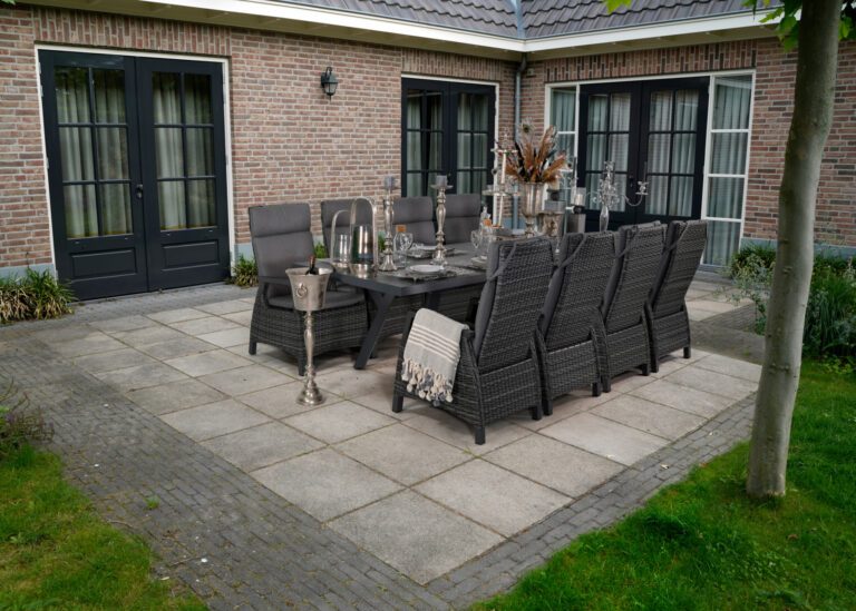 Lesli Living Gartenmöbel-Set mit Ausziehtisch "Castilla" und Diningsessel "Prato"